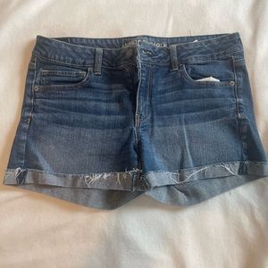 NWOT American Eagle jean shorts